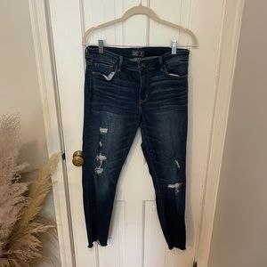 Abercrombie Distressed Ankle Jeans Size 29
